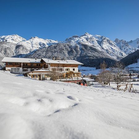 Ladestatthof Hotel Нойщифт им Щубайтал Екстериор снимка