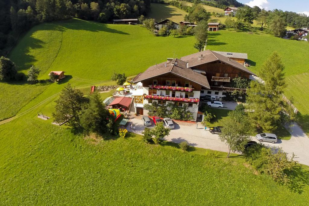 Ladestatthof Hotel Нойщифт им Щубайтал Екстериор снимка